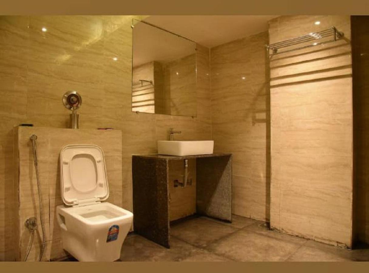 Ash Luxury Hotel With View Of Taj Mahal Agra  Exterior photo